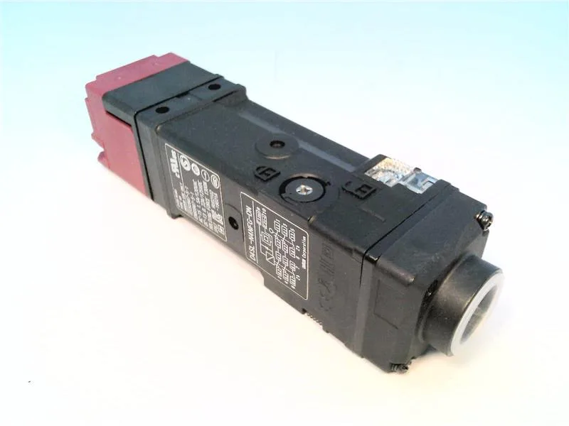 Omron D4SL-N4NFG-DN — Limit Switches (image 3)