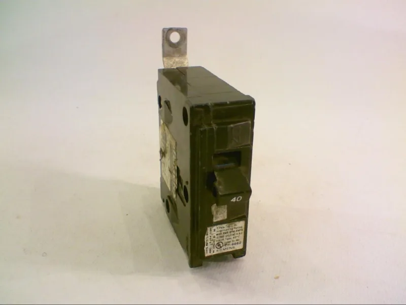 Schneider Electric B140 (image 4)