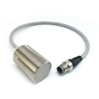 Omron E2E-X10D1-M1J 0.3M — Proximity Sensors