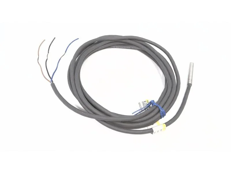Omron E2E-CR8B1 — Proximity Sensors (image 3)