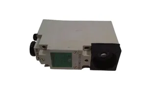 Schneider Electric XUC-F08513 — Photoelectric Sensors (image 2)