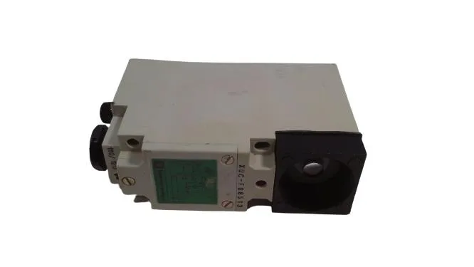 Schneider Electric XUC-F08513 — Photoelectric Sensors (image 2)