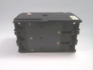 Fuji Electric SA103R-A100 — Molded Case Circuit Breakers (MCCB) (image 4)