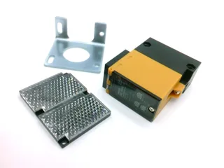 Omron E3B-2R5M4D-US — Photoelectric Sensors (image 2)