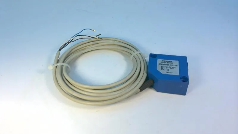 Siemens 3RG70200CC00 — Proximity Sensors (image 2)