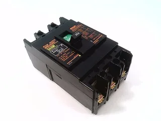 Fuji Electric SA33B/30 — Molded Case Circuit Breakers (MCCB) (image 2)