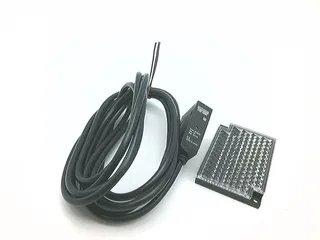 Omron E3S-AR81-2M — Photoelectric Sensors
