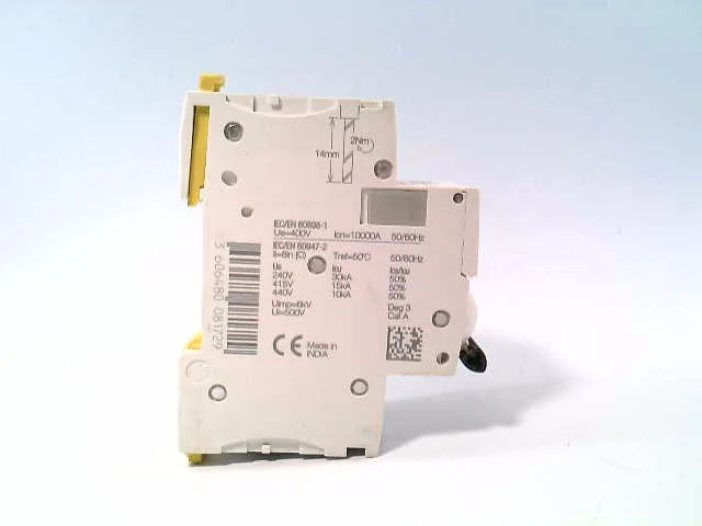 Schneider Electric A9F84216 (image 4)