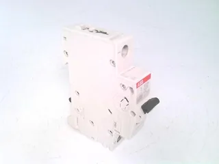 ABB 2CDS271061R0204 — Miniature Circuit Breakers (MCB)