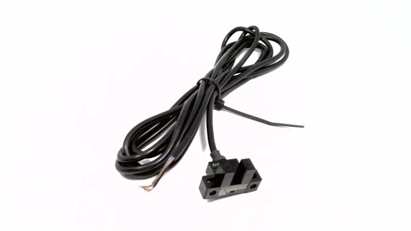 Omron EE-SPX405-W2A-2M — Photoelectric Sensors
