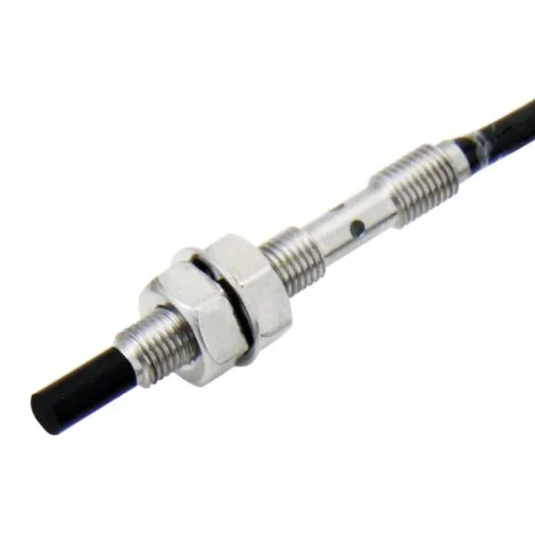 Omron E2E-S04N02-CJ-B2 0.3M — Proximity Sensors