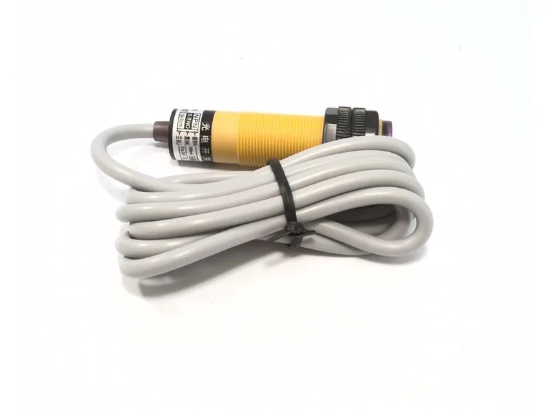 Omron E3FDS30C4 — Photoelectric Sensors (image 4)