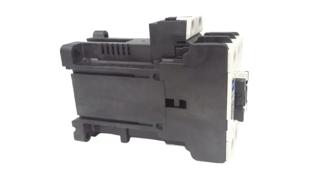 Fuji Electric SC-E04P/G-24VDC — Contactors (image 3)