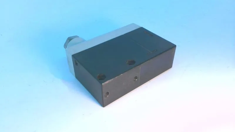 Schneider Electric XUJT120318 — Photoelectric Sensors