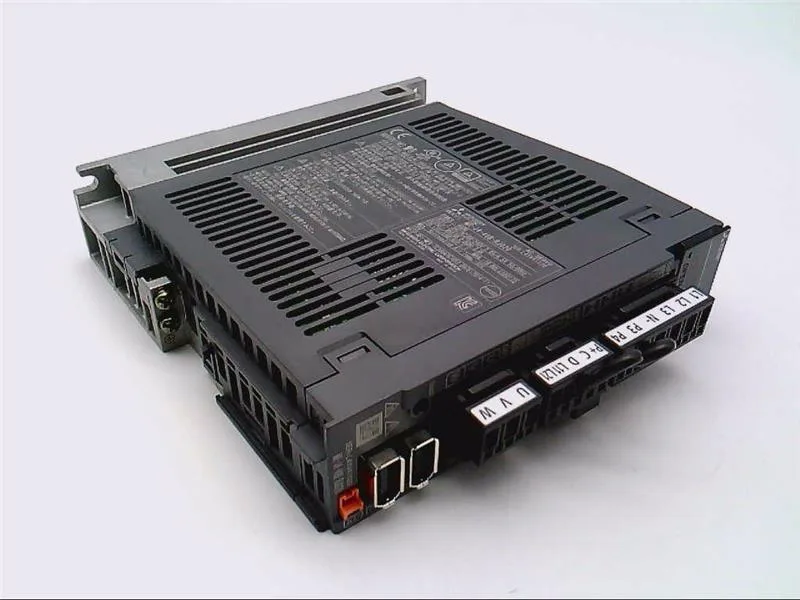 Mitsubishi Electric MR-J4-40B-RJ020 — Servo Drives