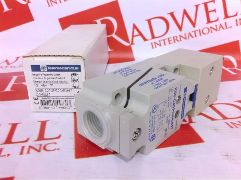 Schneider Electric XS8-C40PC440H7 — Proximity Sensors (image 2)