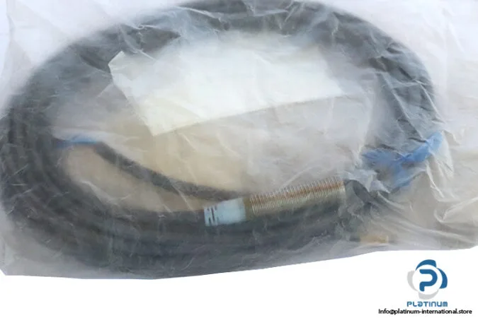 Omron E2AS08KS02WPC1 — Proximity Sensors (image 2)