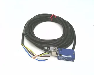 Schneider Electric XCMD2115L5 — Limit Switches