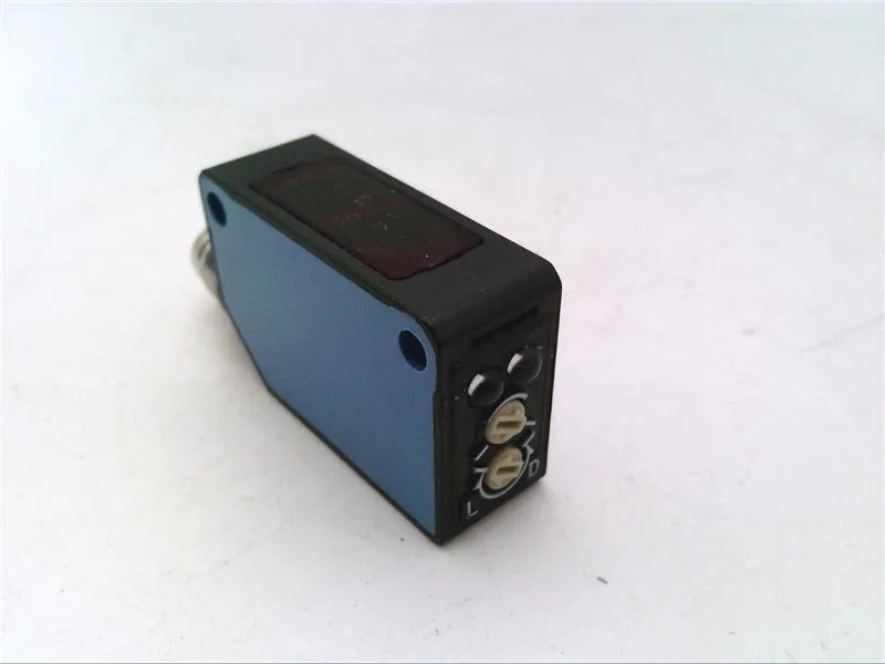SICK WT100-P3430 — Photoelectric Sensors (image 3)