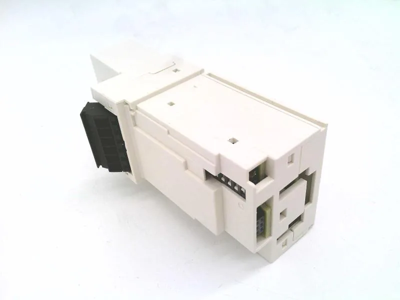 Schneider Electric LULC033 (image 4)