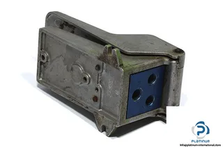 Festo F-4-1/4 — Solenoid & Directional Valves (image 3)