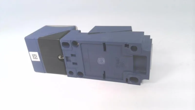 Schneider Electric XS8C4A1MPP20 — Proximity Sensors (image 3)