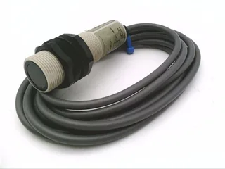Omron E3F2-DS30C4 — Photoelectric Sensors