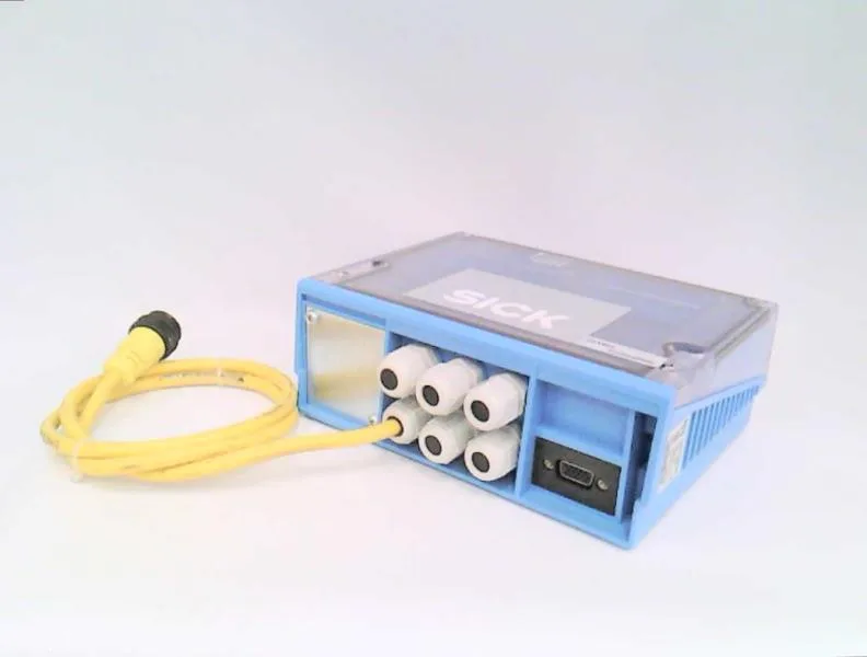 SICK CDM420-0001S01 — PLC I/O & Expansion Modules (image 2)