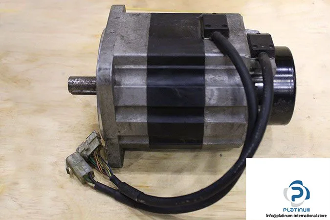 Omron R88M-H75030 — Servo Motors (image 2)