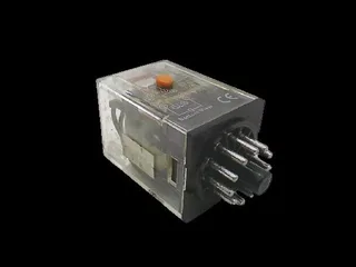 Omron MK3P5-S-250VAC
