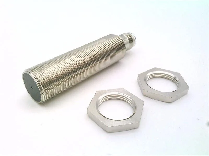 Omron E2AM18LS08M1B1 — Proximity Sensors