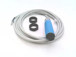SICK VL18-2T2132 — Photoelectric Sensors (image 2)