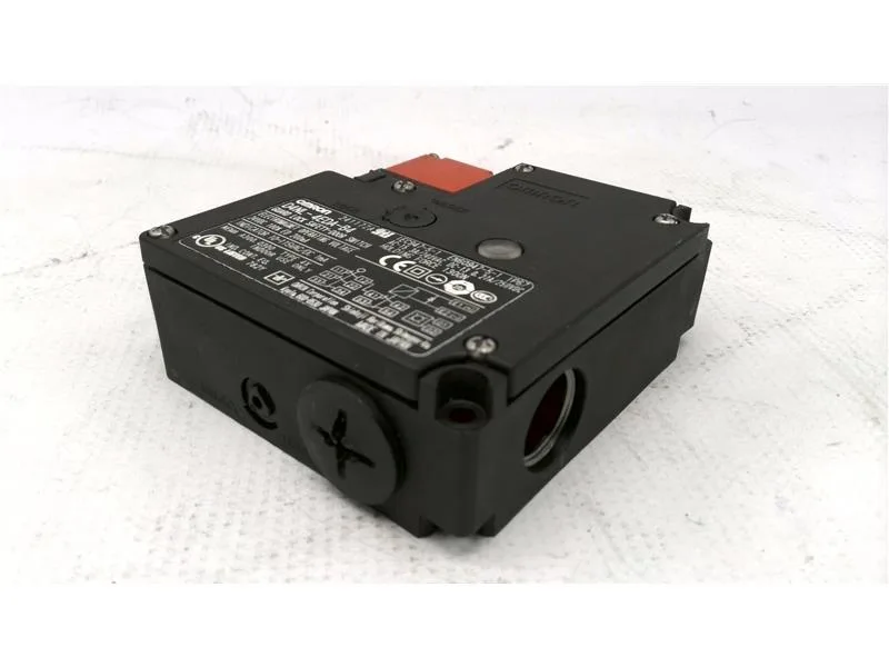 Omron D4NL-4EDA-B4 — Limit Switches (image 2)
