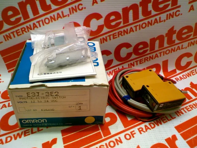 Omron E3J-3E2 — Photoelectric Sensors
