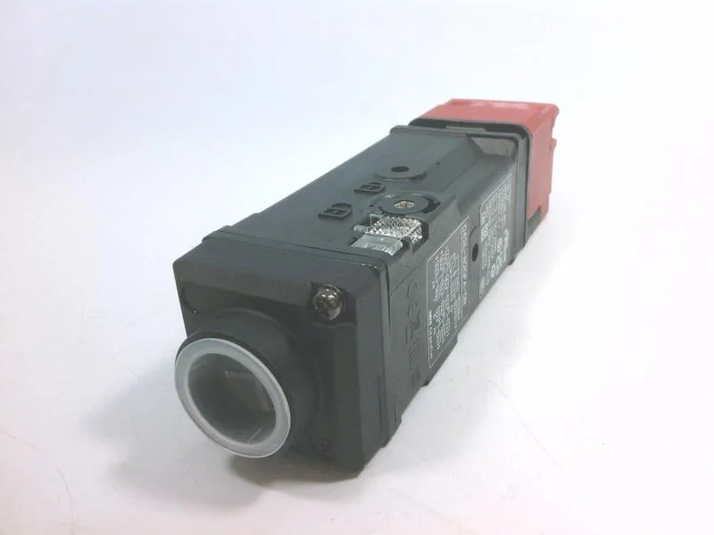 Omron D4SL-N2QFA-DN — Limit Switches (image 3)