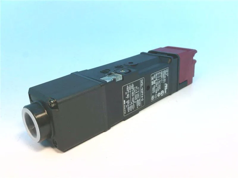Omron D4SL-N2FFA-D — Limit Switches (image 4)
