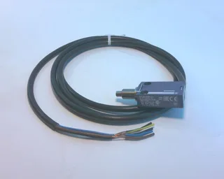 Schneider Electric XCMD21F0L2 — Limit Switches