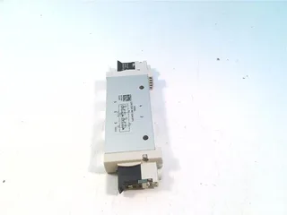Festo VUVG-L18-T32C-MT-G14-1P3 — Solenoid & Directional Valves (image 2)