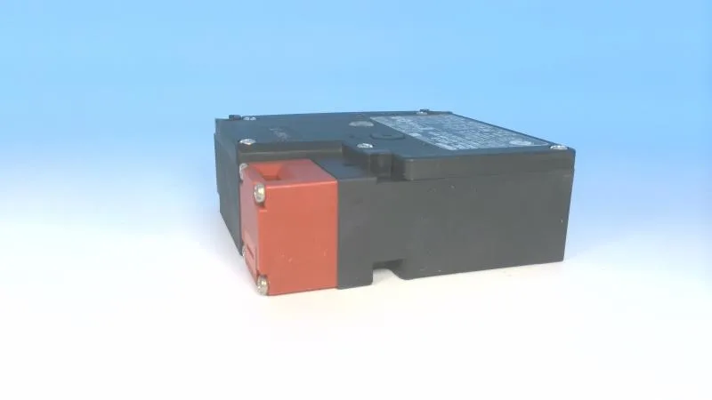 Omron D4NL1HFGB — Limit Switches (image 4)