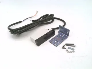 Schneider Electric XULK0830 — Photoelectric Sensors