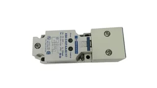 Schneider Electric XS8-C40PAA40 — Proximity Sensors (image 2)