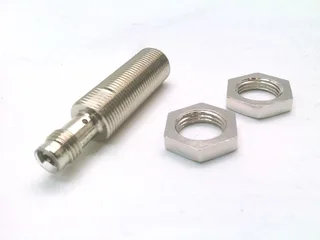 Omron E2A-M12KS04-M3-B1 — Proximity Sensors (image 2)