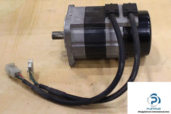 Omron R88M-H30030 — Servo Motors with Brake (image 4)