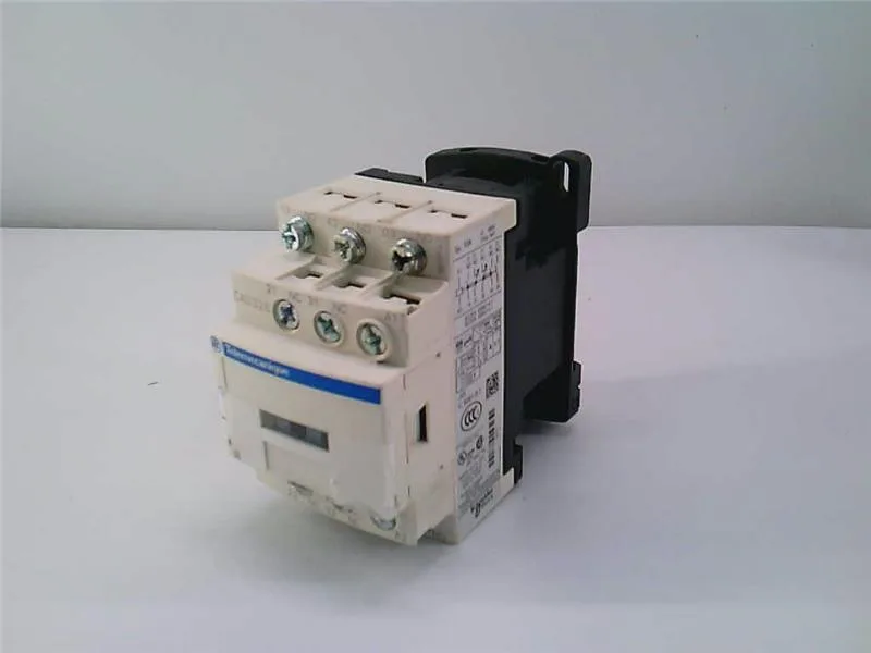 Schneider Electric CAD326E7 (image 2)