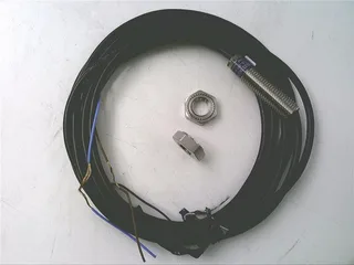 Schneider Electric XS1N08PA349 — Proximity Sensors (image 2)