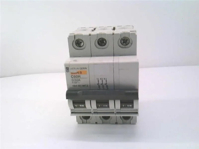 Schneider Electric C60HD-332 — Unclassified (image 2)