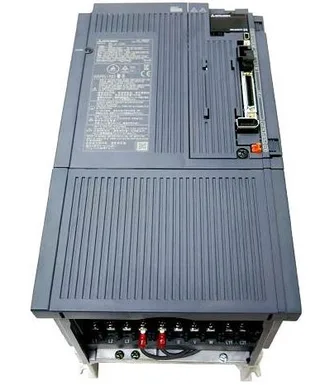 Mitsubishi Electric MR-J4-700A — Servo Drives