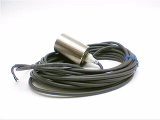 Omron E2A-M30KS15-WP-B1 5M — Proximity Sensors