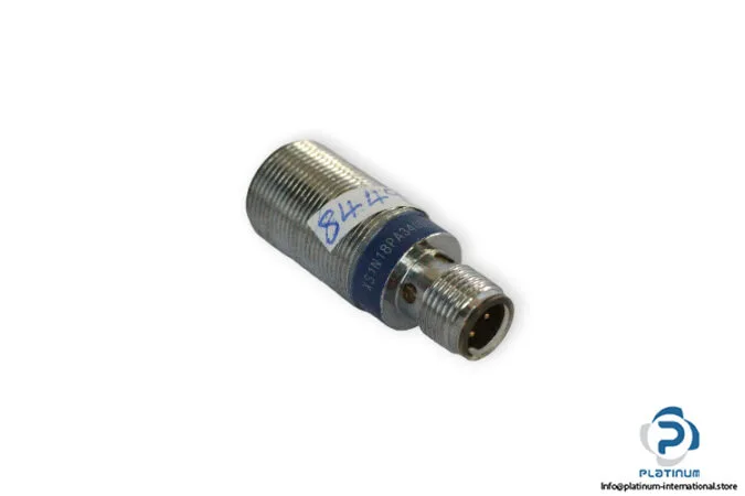 Schneider Electric XS1N18PA340D — Proximity Sensors (image 5)