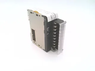 Omron CJ1W-DA08C — PLCs (Programmable Logic Controllers) (image 4)